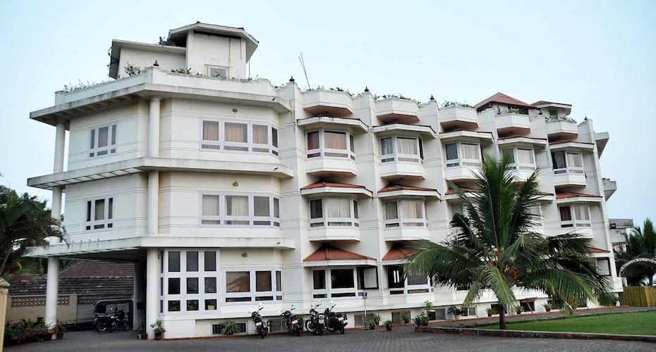 Mascot Beach Resort, Kannur 1